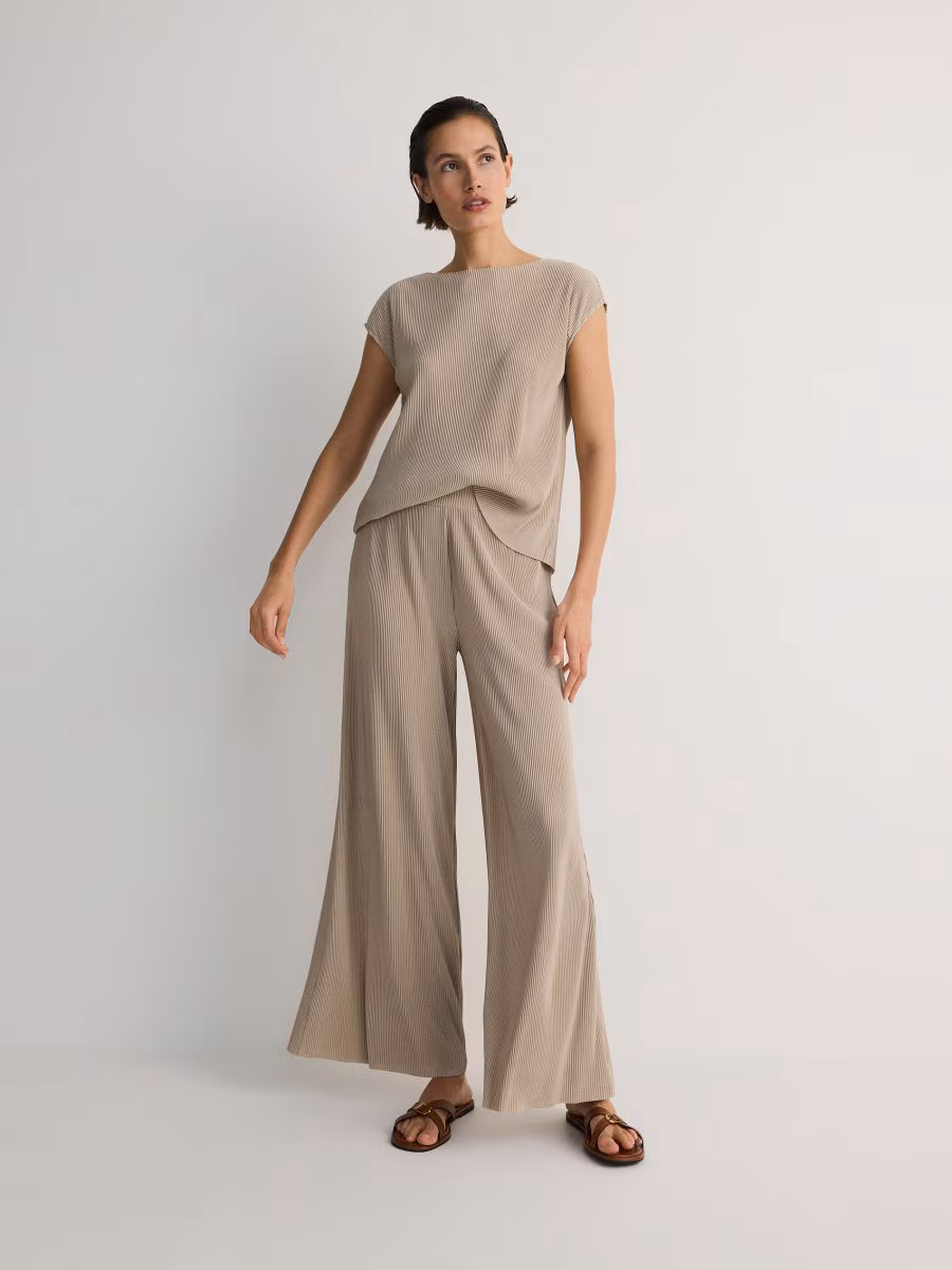 Pleated Wide Leg Trousers
