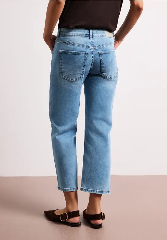 Mid Waist Straight Leg Jeans im Casual Fit