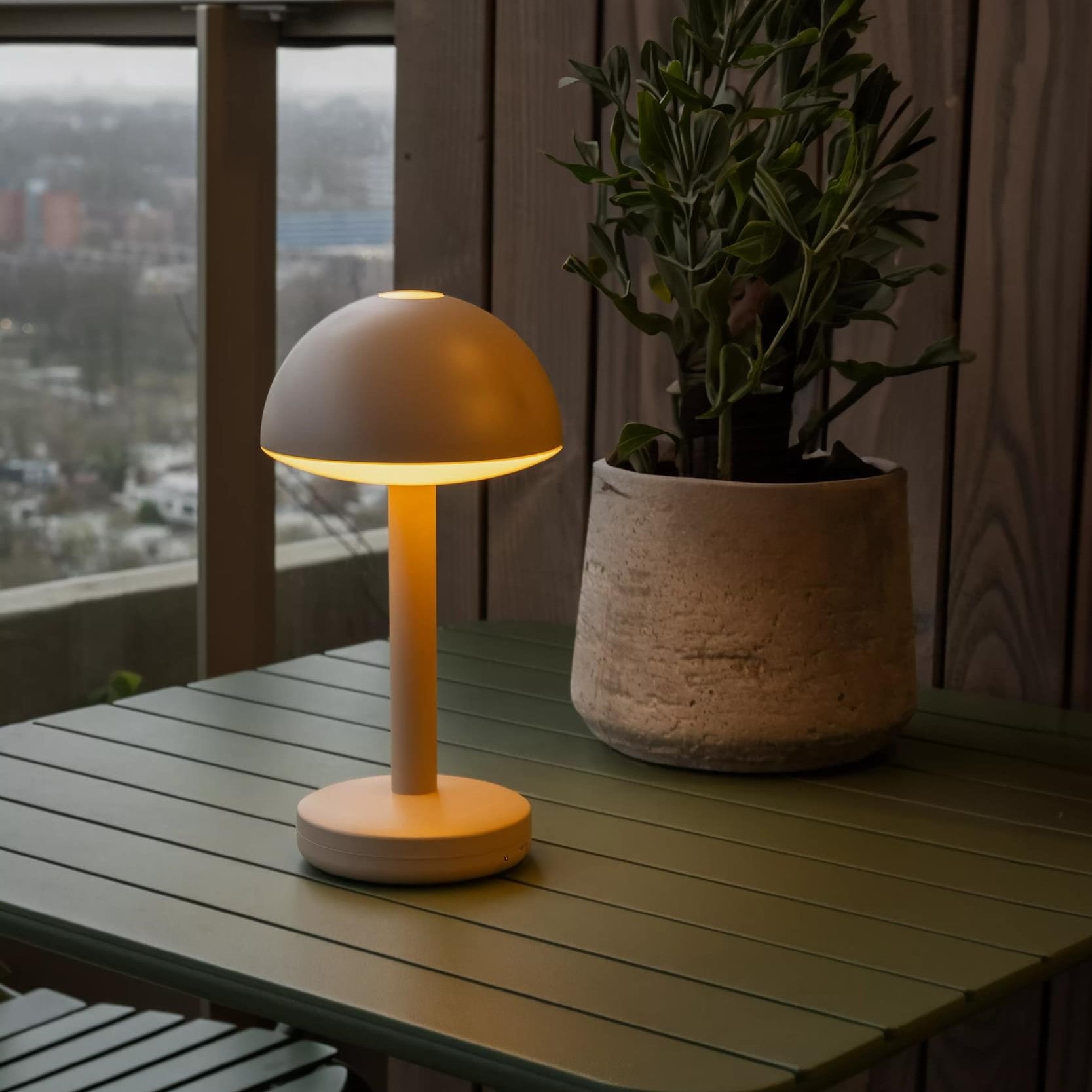 Humble Bug Oplaadbare Tafellamp - Beige
