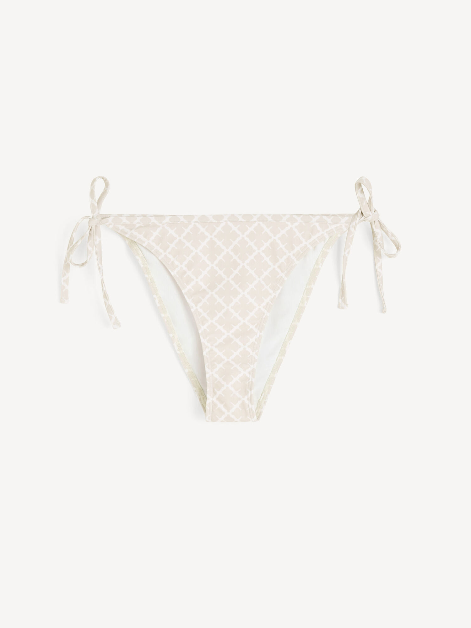 EXCLUSIVE: Astra bikiniunderdel