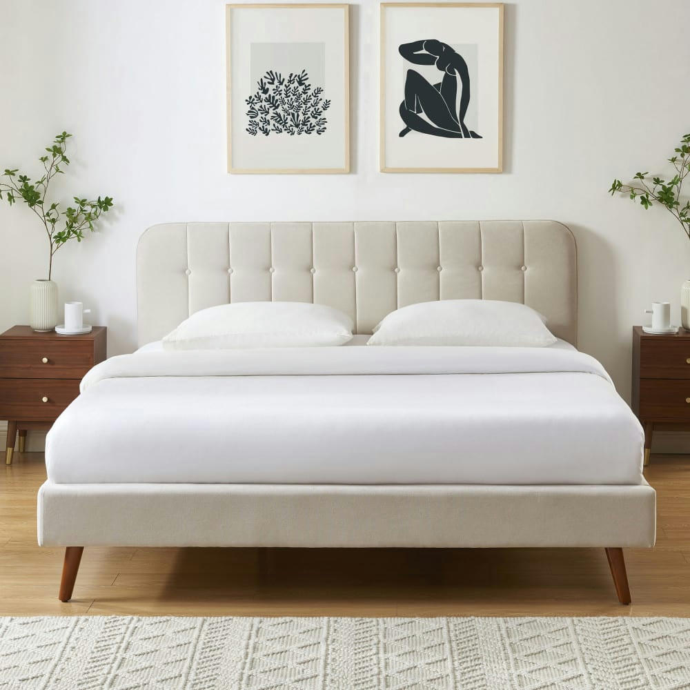 TORGO - Lit matelassé en velours piètement bois foncé 180x200cm beige