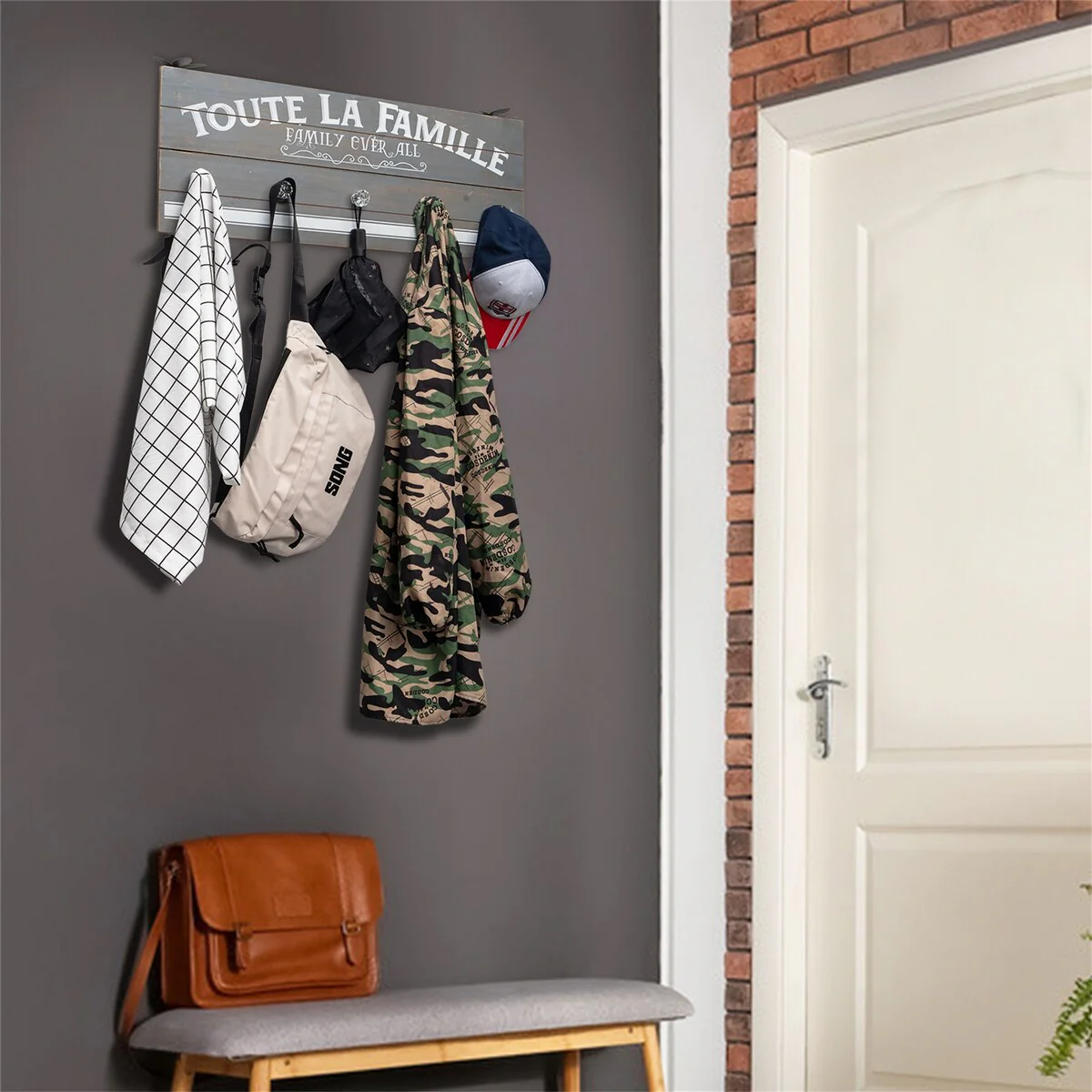 Coat rack Wall mounted Key and Leash Holder with 5 Wooden Key Hangers