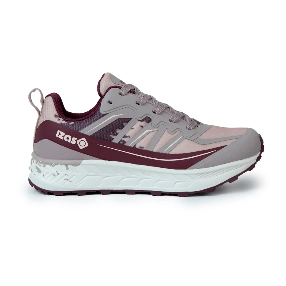 Izas Chapman hiking shoes