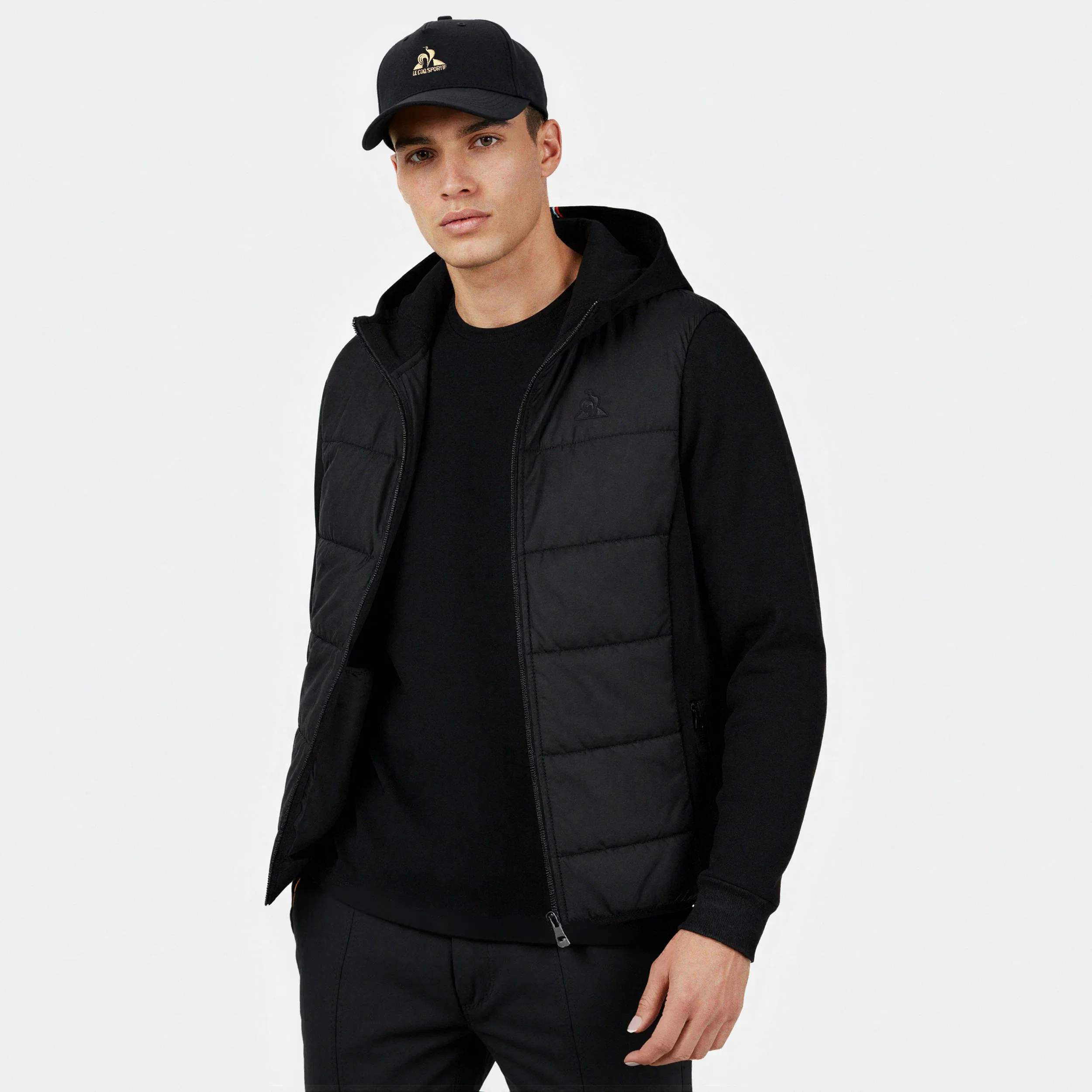 Veste zippée Essentiel bi-matière matelassée avec manches, capuche et empiècements en double face