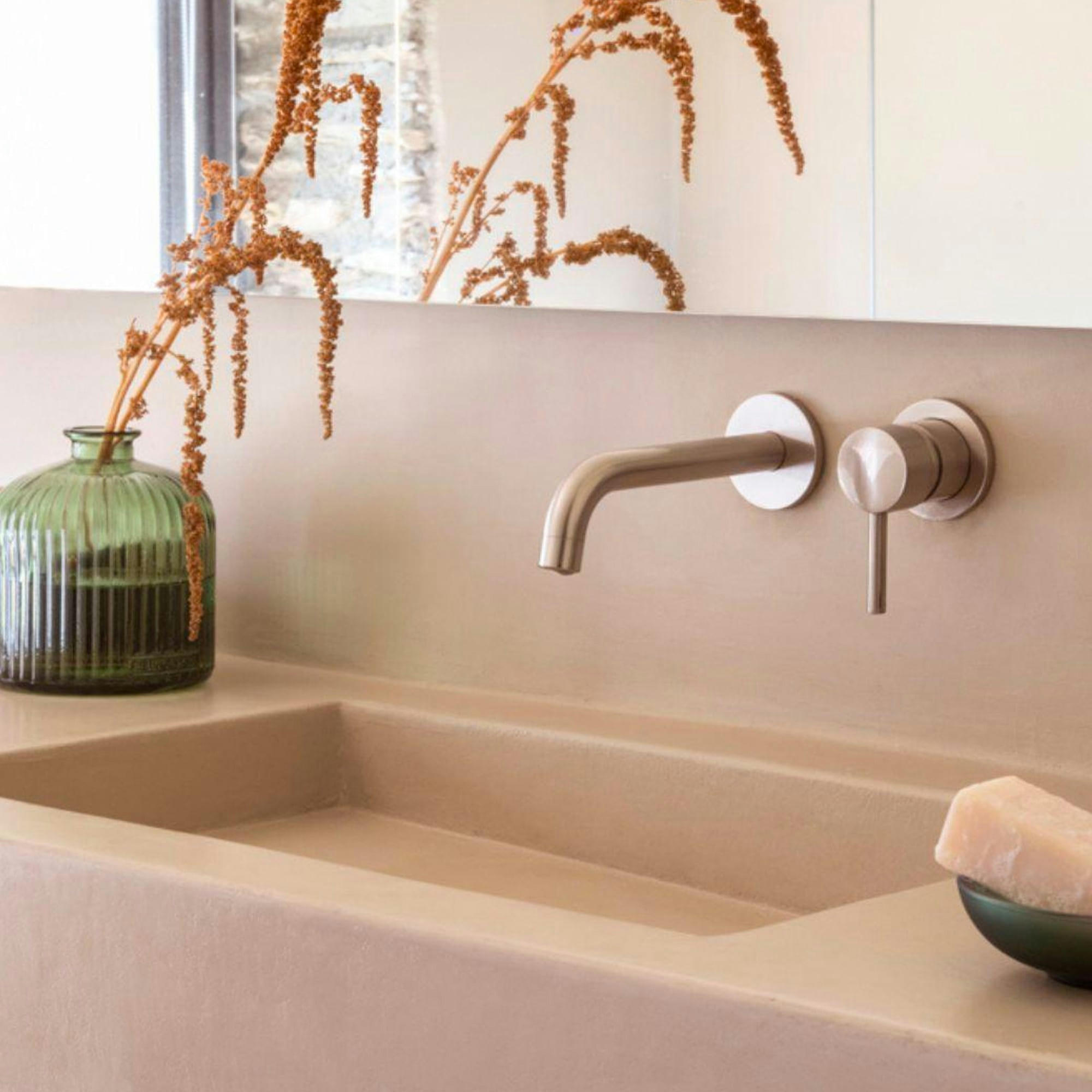 - Vase en verre recyclé strié vert 15x15x17cm