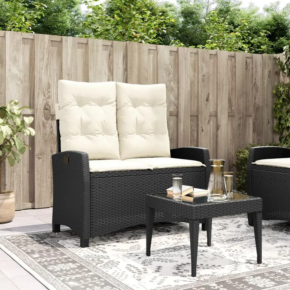 vidaXL - Verstelbare loungebank met cr&egrave;me kussens - Zwart rattan - 105x66x93 cm