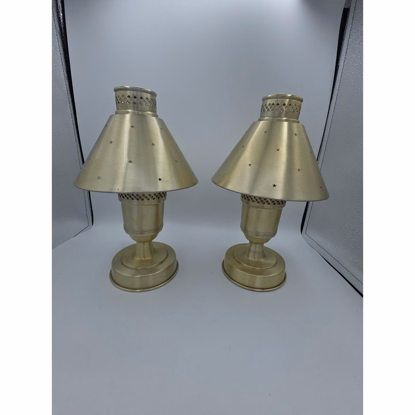 Vintage Kerosene Table Lamps starburst Shade Gold Tone 1960s