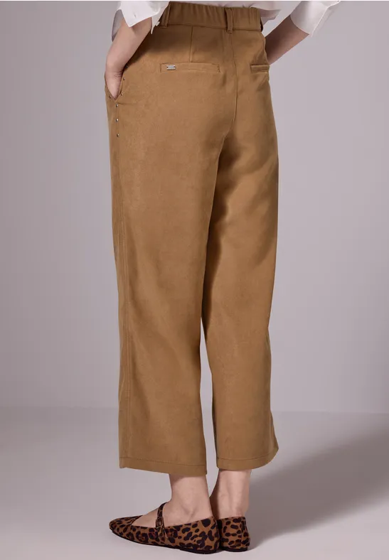 Straight Leg Hose mit Nieten