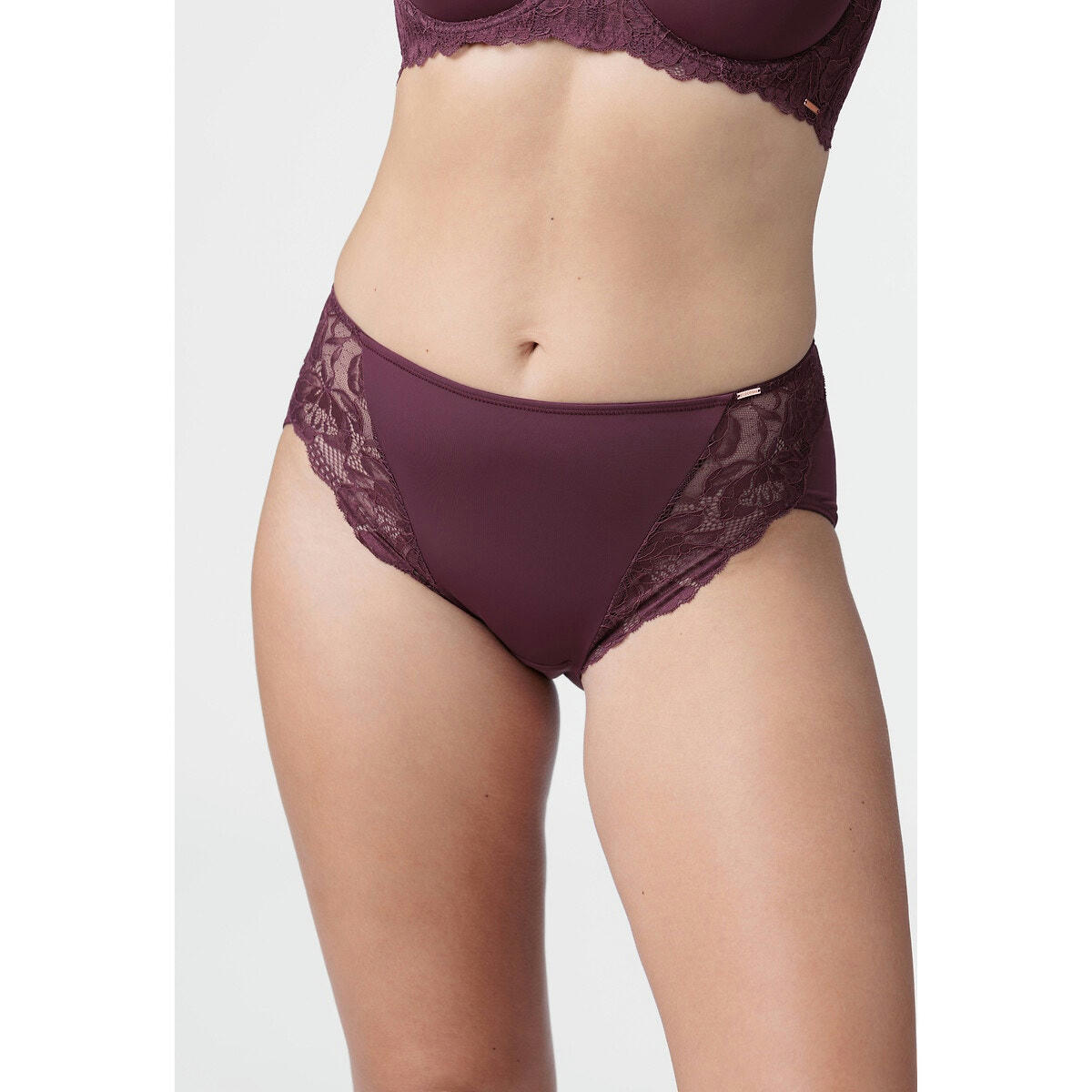 Culotte haute en dentelle