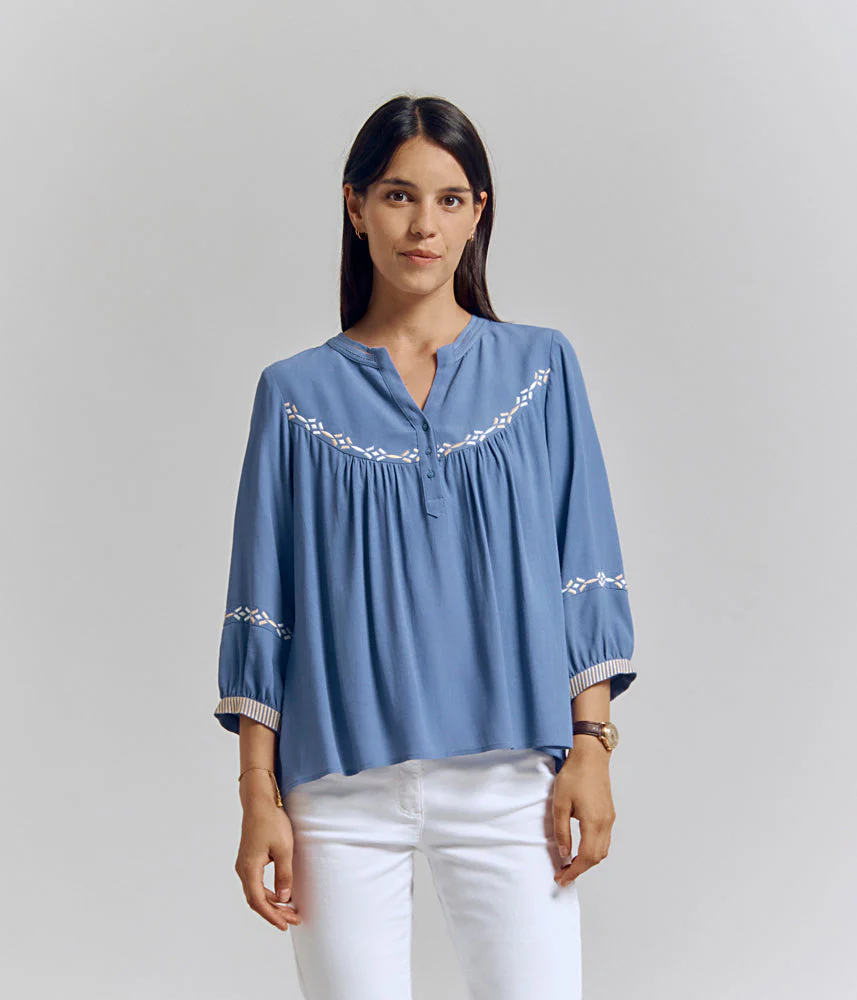 Blouse en viscose rebrodée CHA-CHA/83198/261