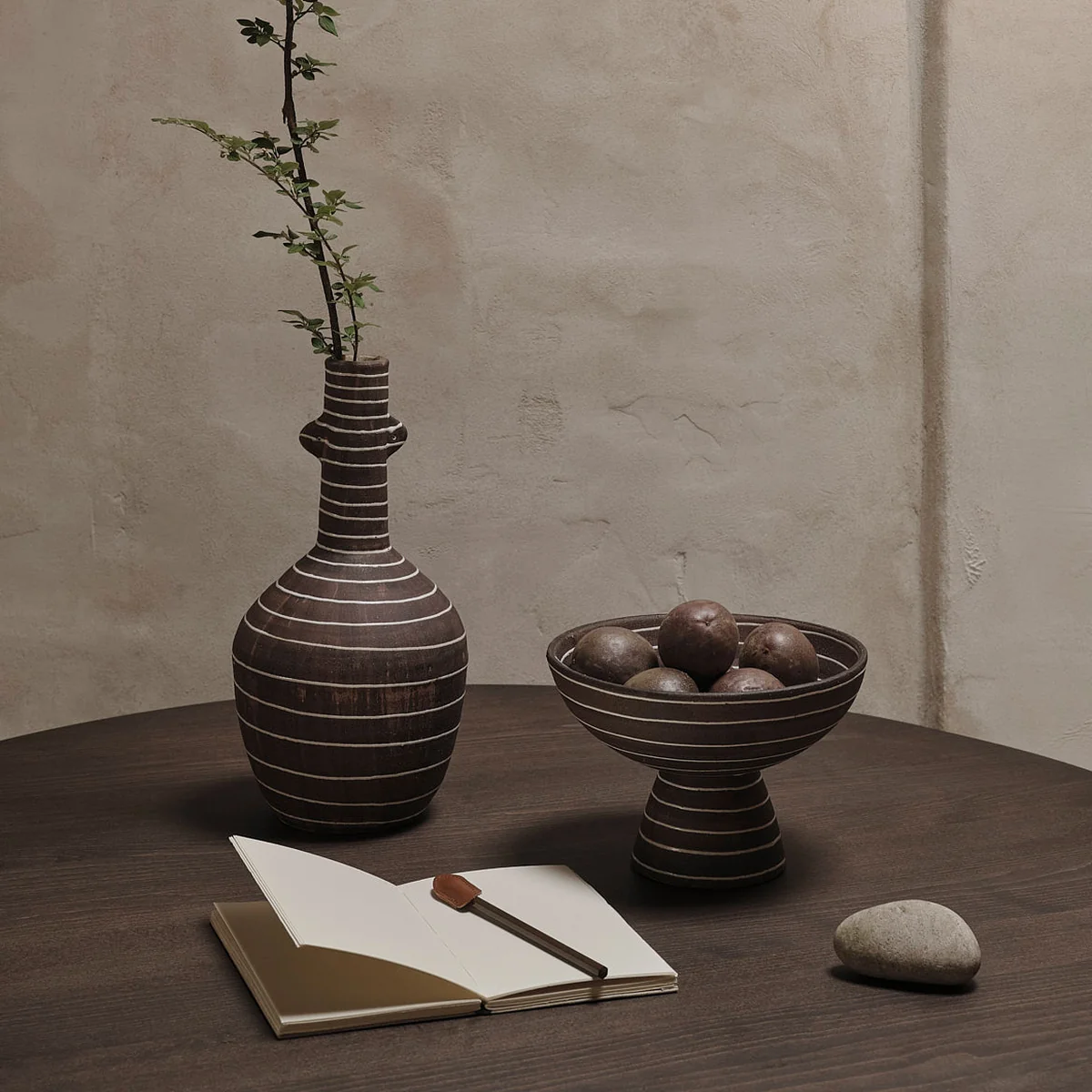 Ferm Living - Brura Vase, coffee / white