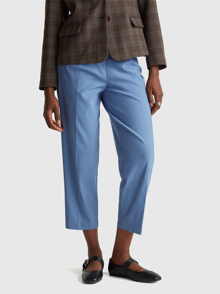 Trousers in viscose blend