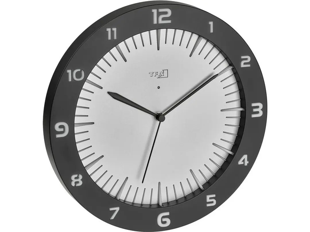 Wanduhr TFA