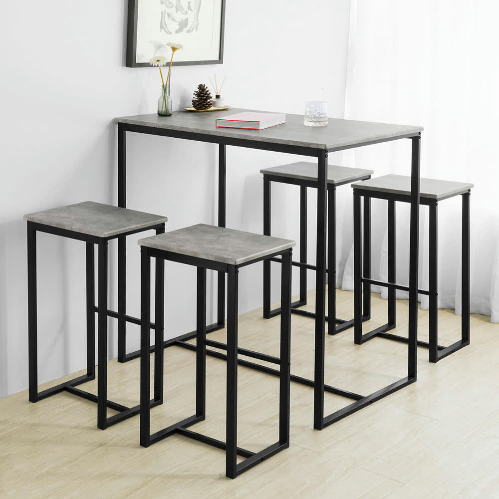 - Set de 1 table et 4 tabourets de bar effet bois et métal noir