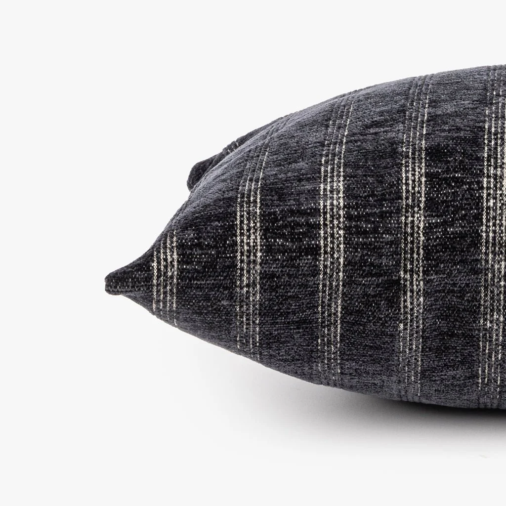 Capa de Almofada Riscas Preto ALBA