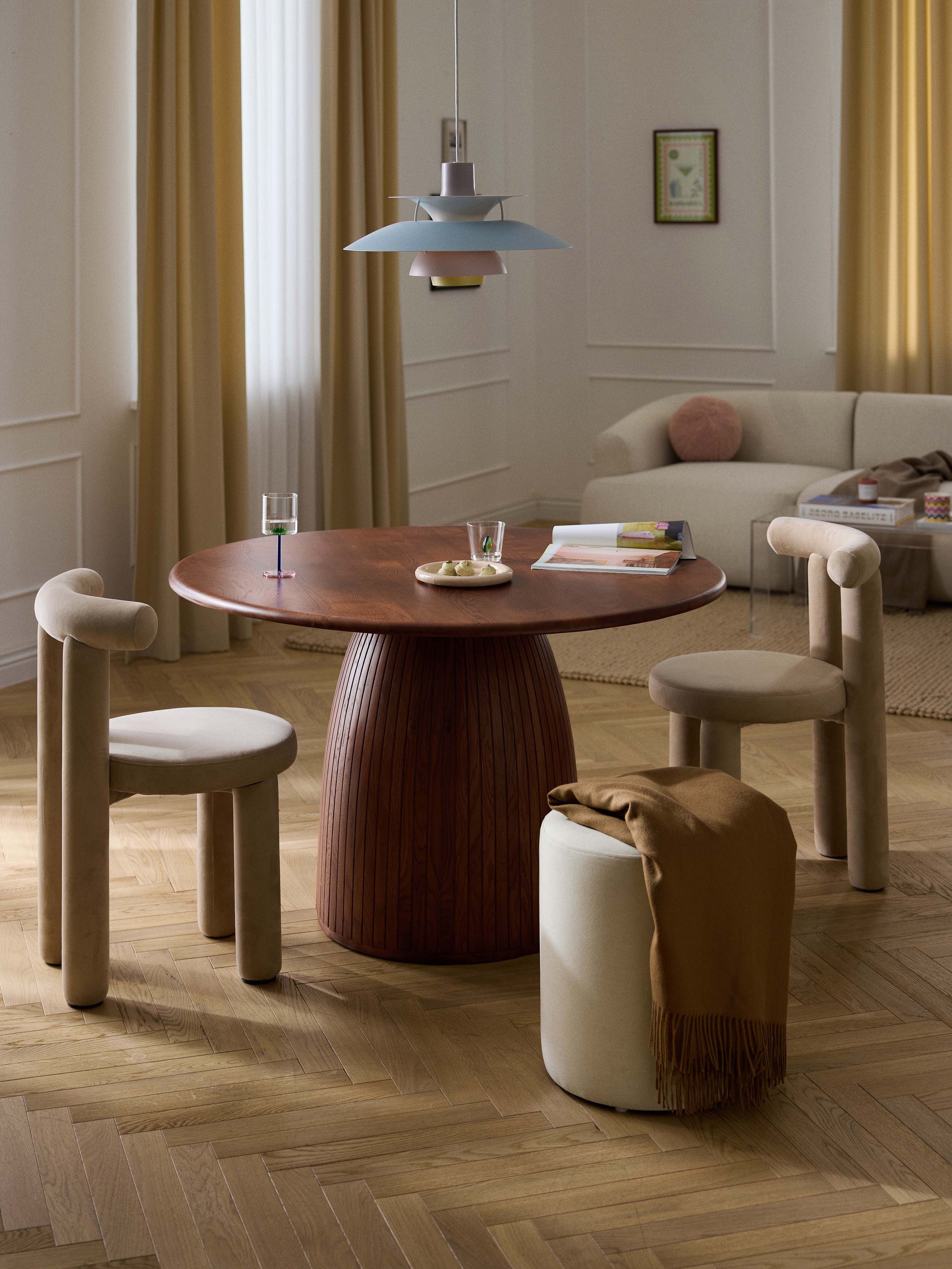 Runder Esstisch Nelly mit Rillenstruktur, in verschiedenen Größen