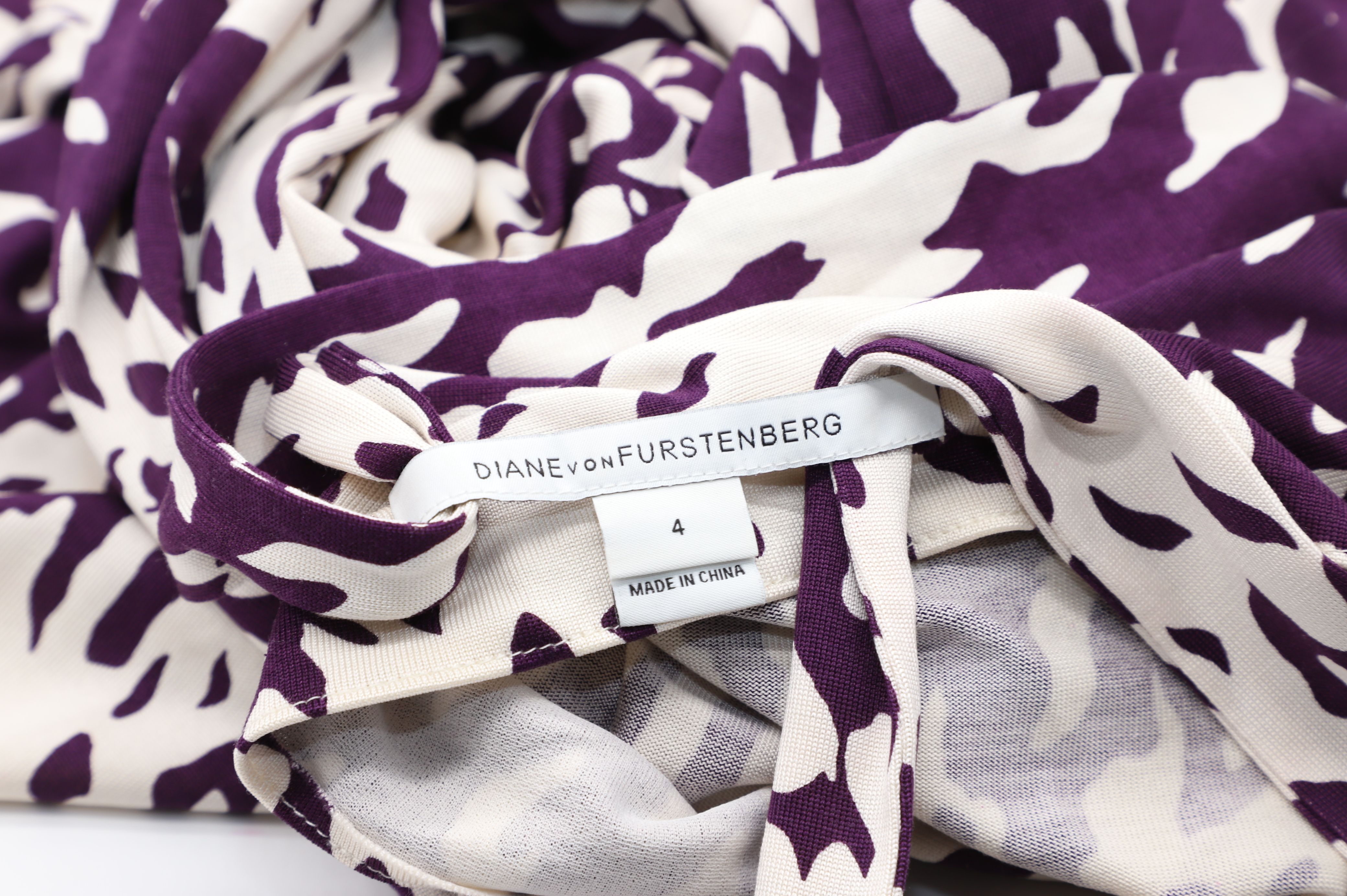 Diane Von Furstenberg Preloved New Julian Printed Wrap Dress in Purple Silk