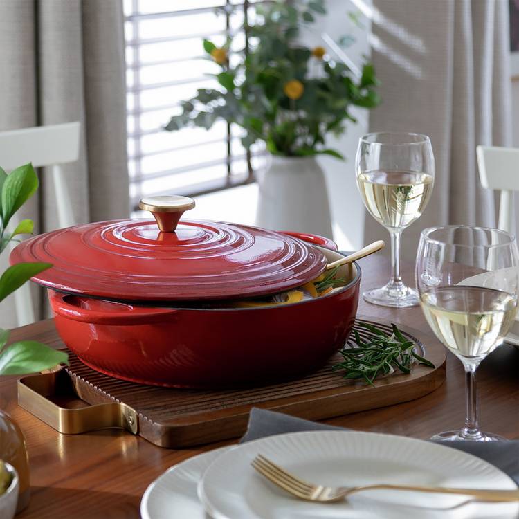 Habitat 4 Litre Cast Iron Shallow Casserole Dish - Red