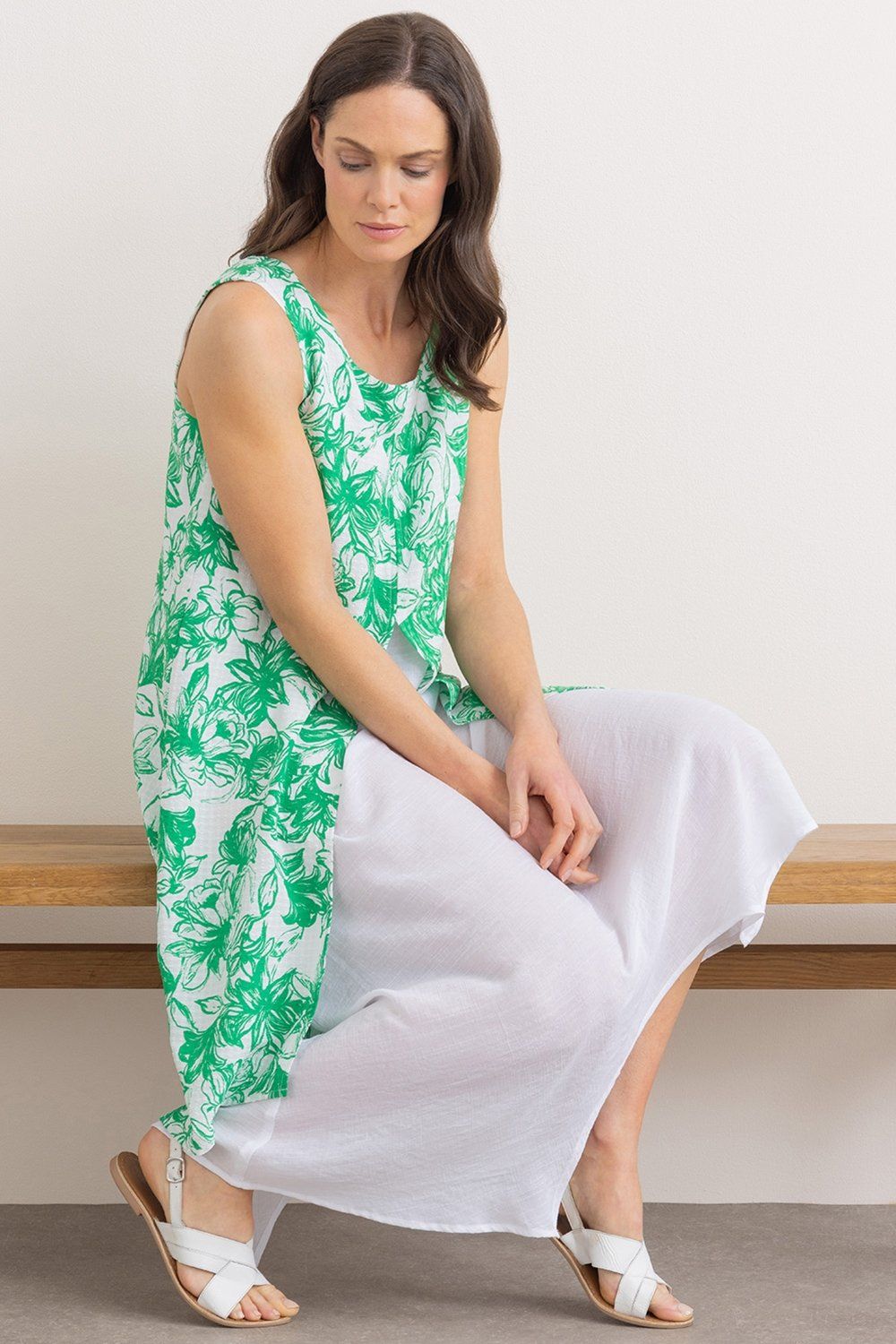 Klass. Botanical Print Layered Sleeveless Midi Dress