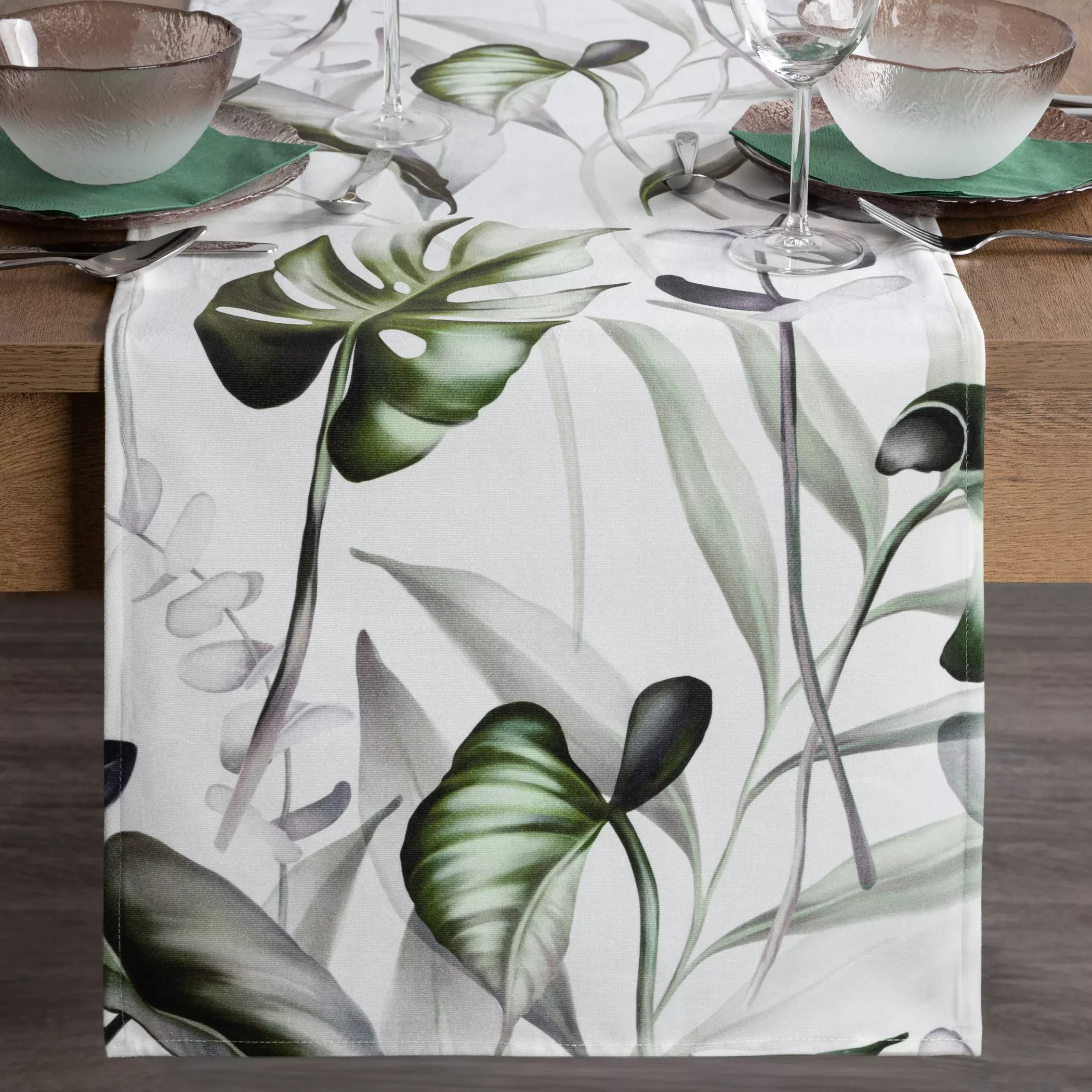 Bieżnik na stół biało, oliwkowy 40x140 cm welwetowy ELLEN zdobiony nadrukiem liści monstery DESIGN 91
