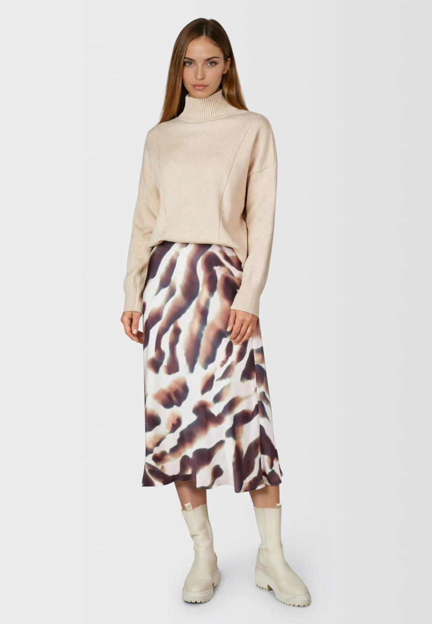Pullover mit Teilungsnähten