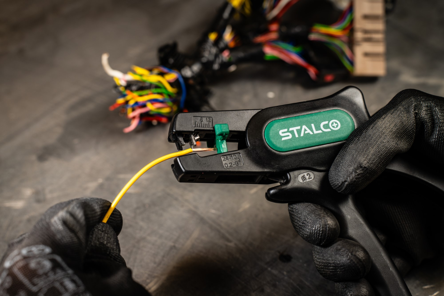 Ściągacz izolacji automatyczny STALCO S011855003