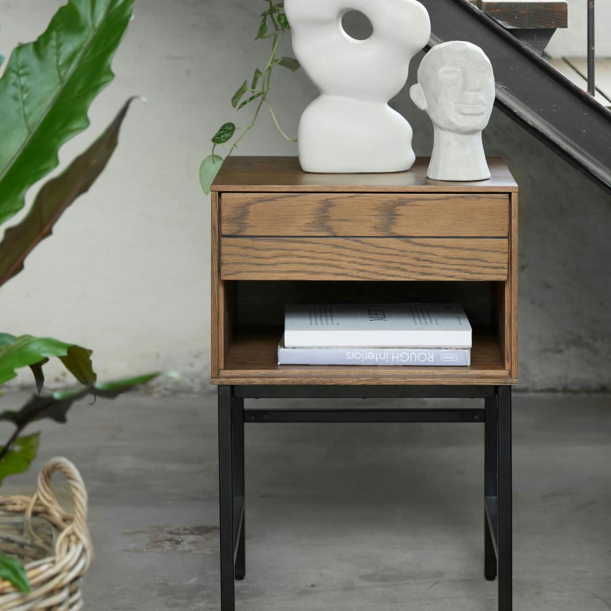 BLAZZERS - Table de chevet en bois de chêne et métal