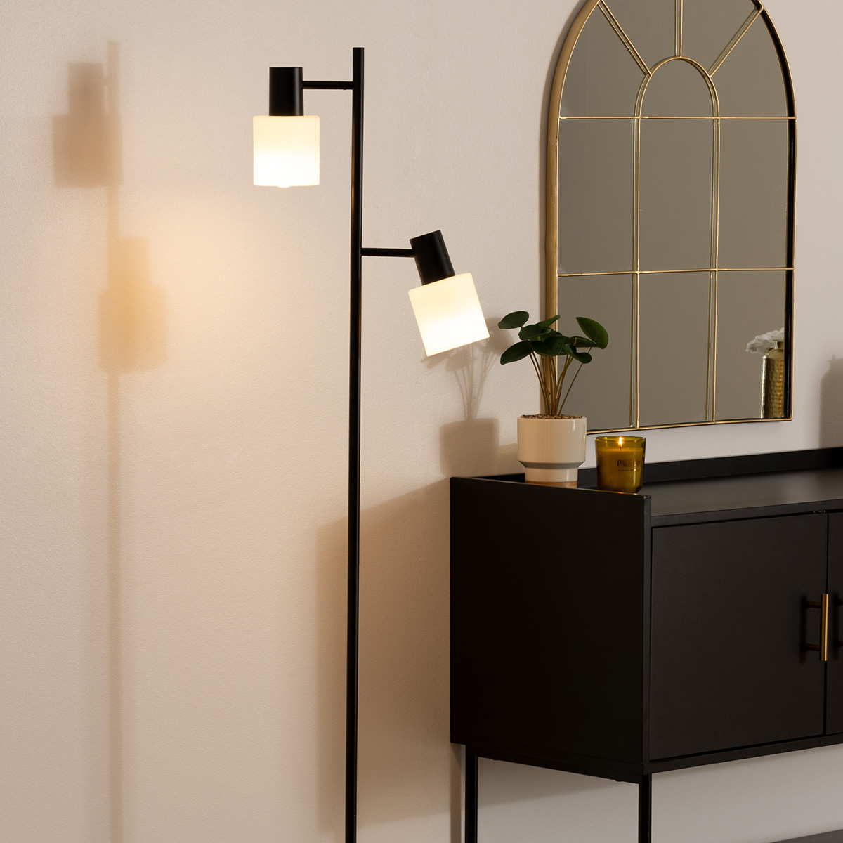 "Tais" floor lamp Black metal, H.143 cm