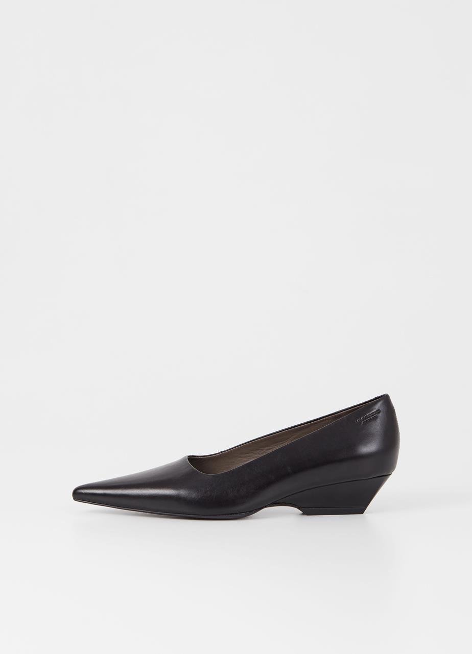 Sonya Pumps