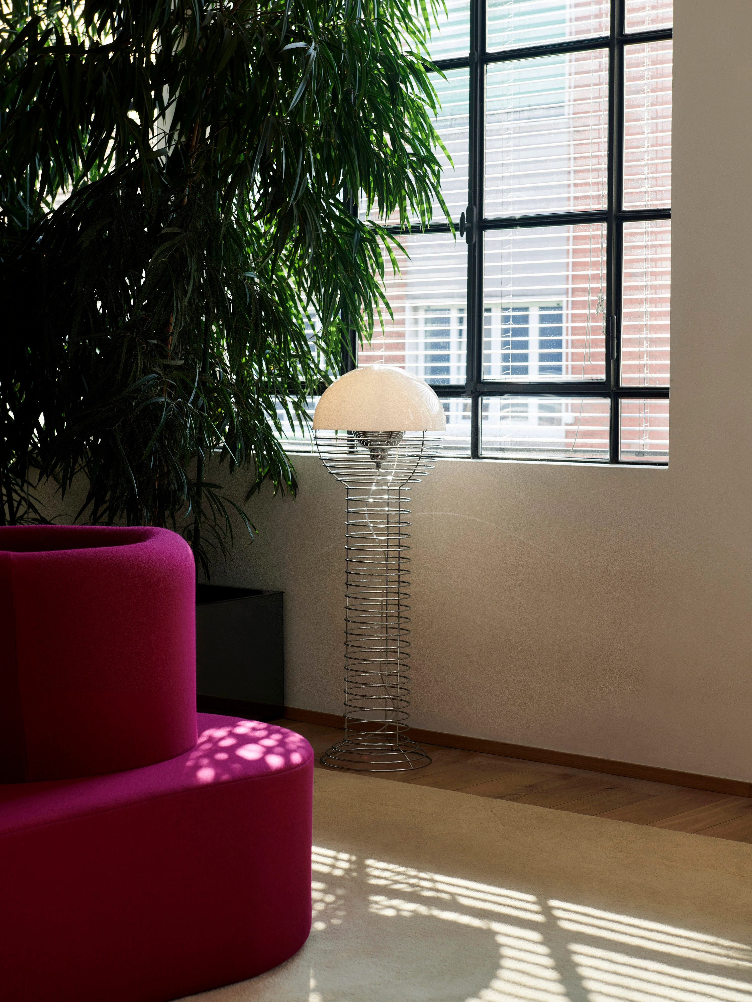 Kleine Stehlampe Wire, Design Verner Panton