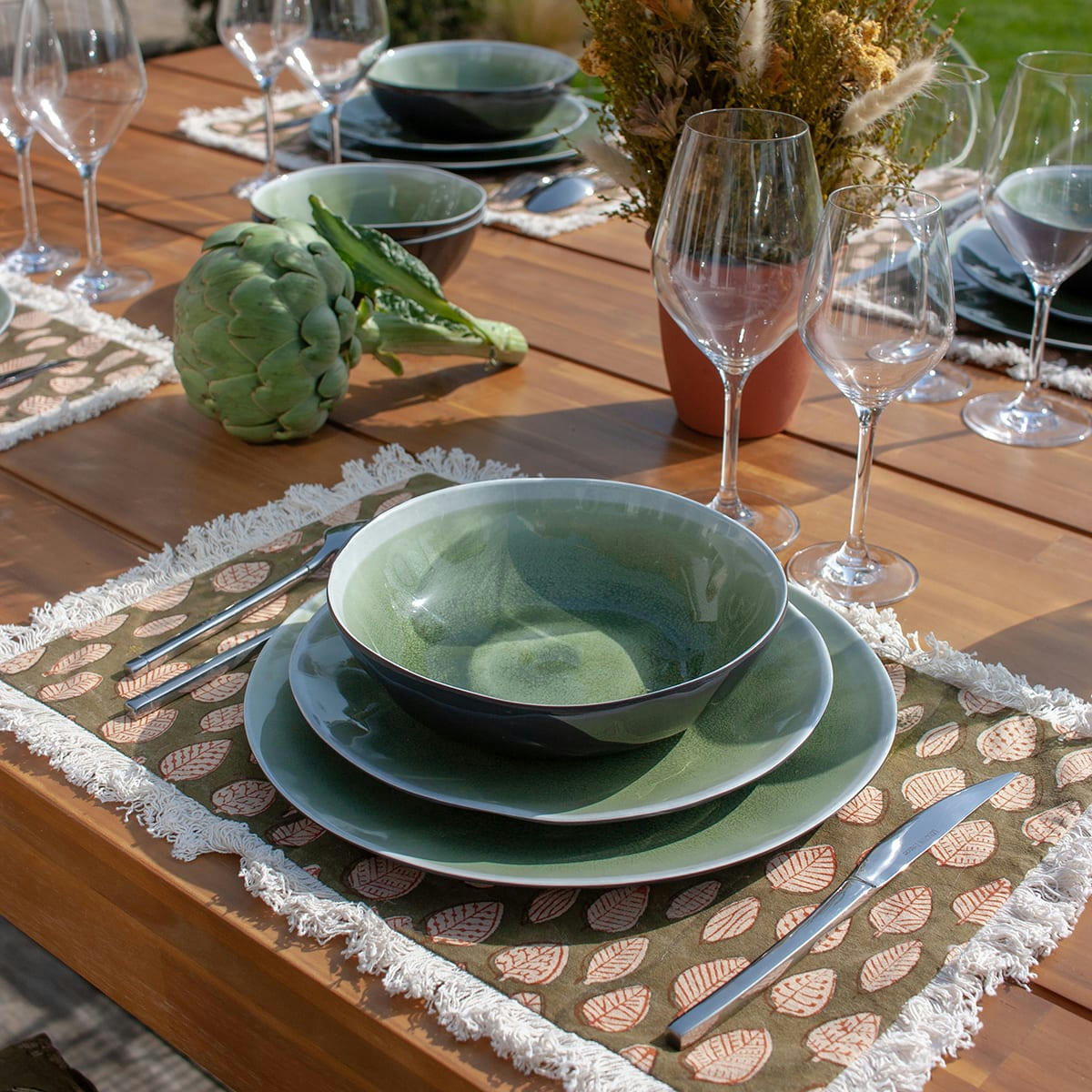 RIMINI - Lot de 4 sets de table en coton vert kaki avec franges