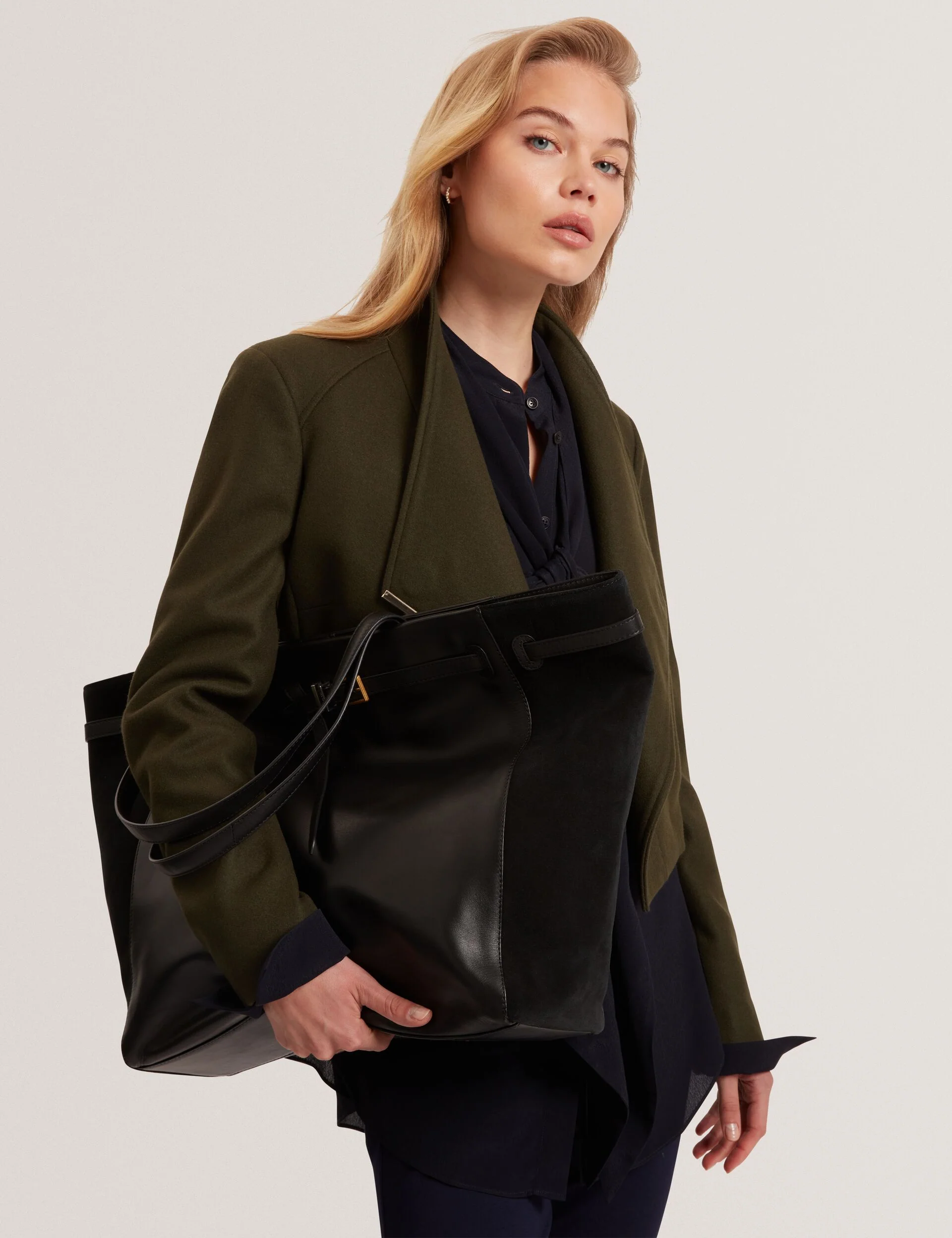 TASHNIE | BLACK