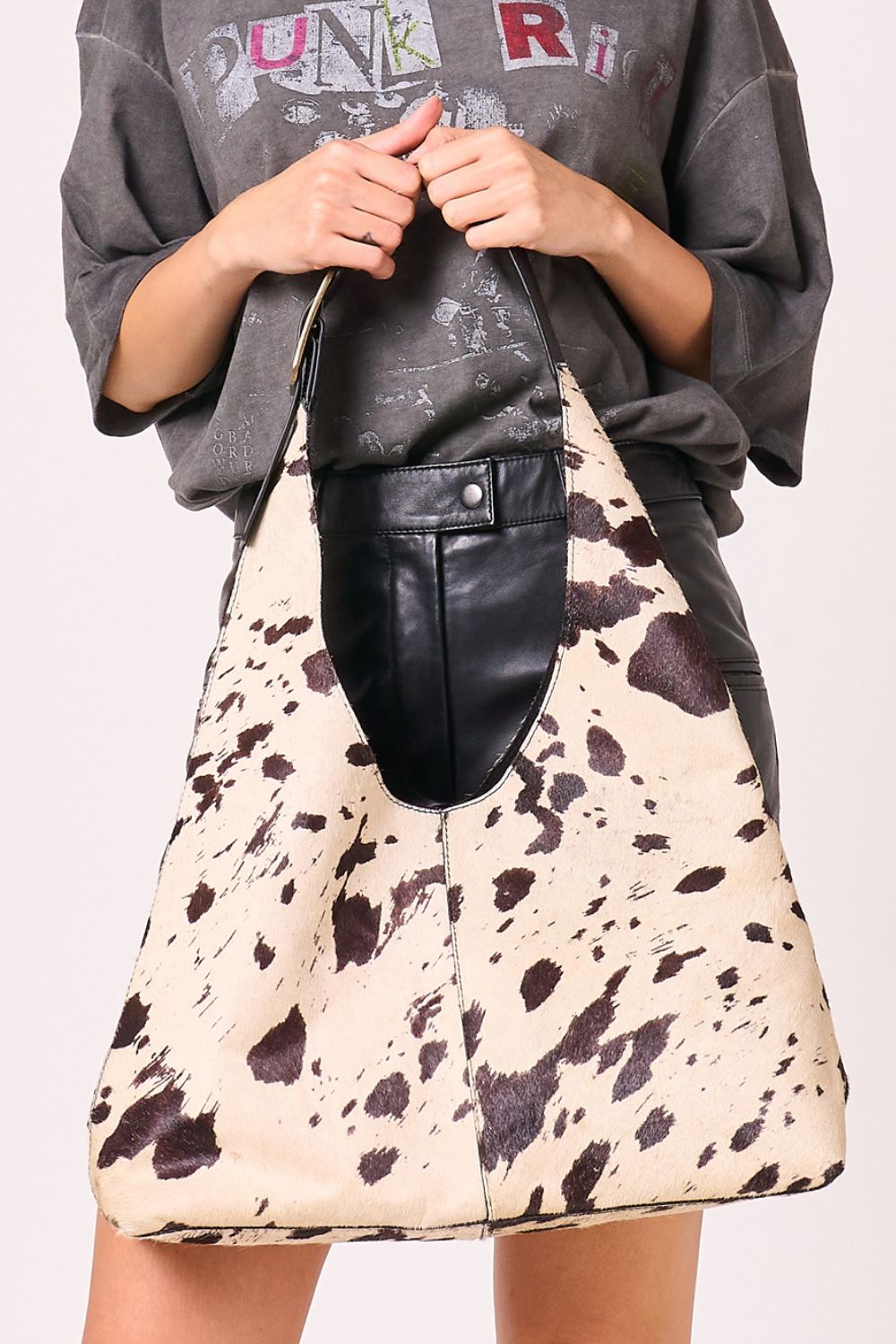 Barneys Originals Barneys Originals Cow Hide Leather Shoulder Bag