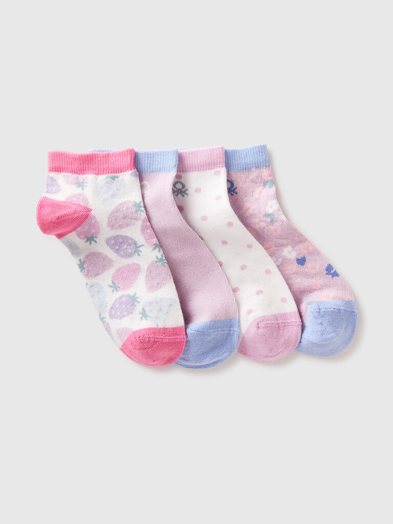 Four patterned short socks