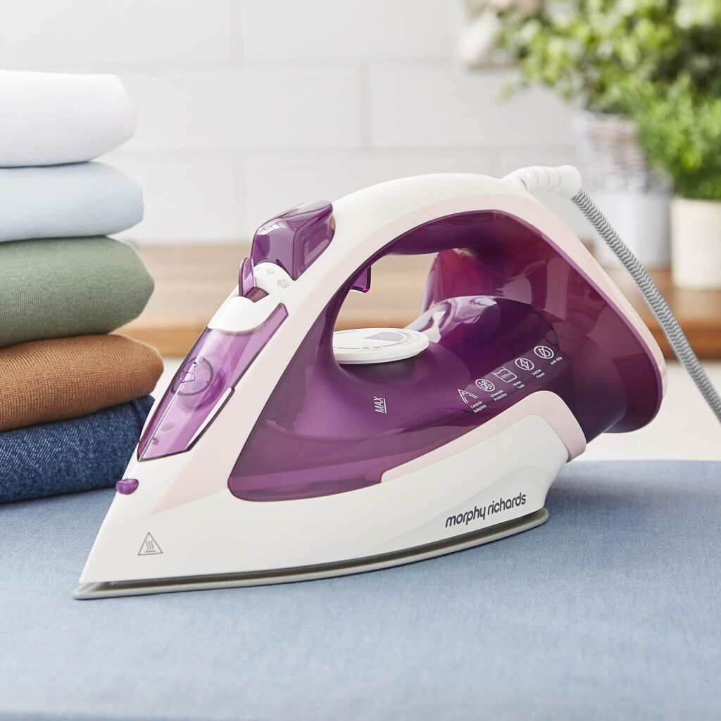 Morphy Richards Steam Flow 2400W Turbo Steam Iron