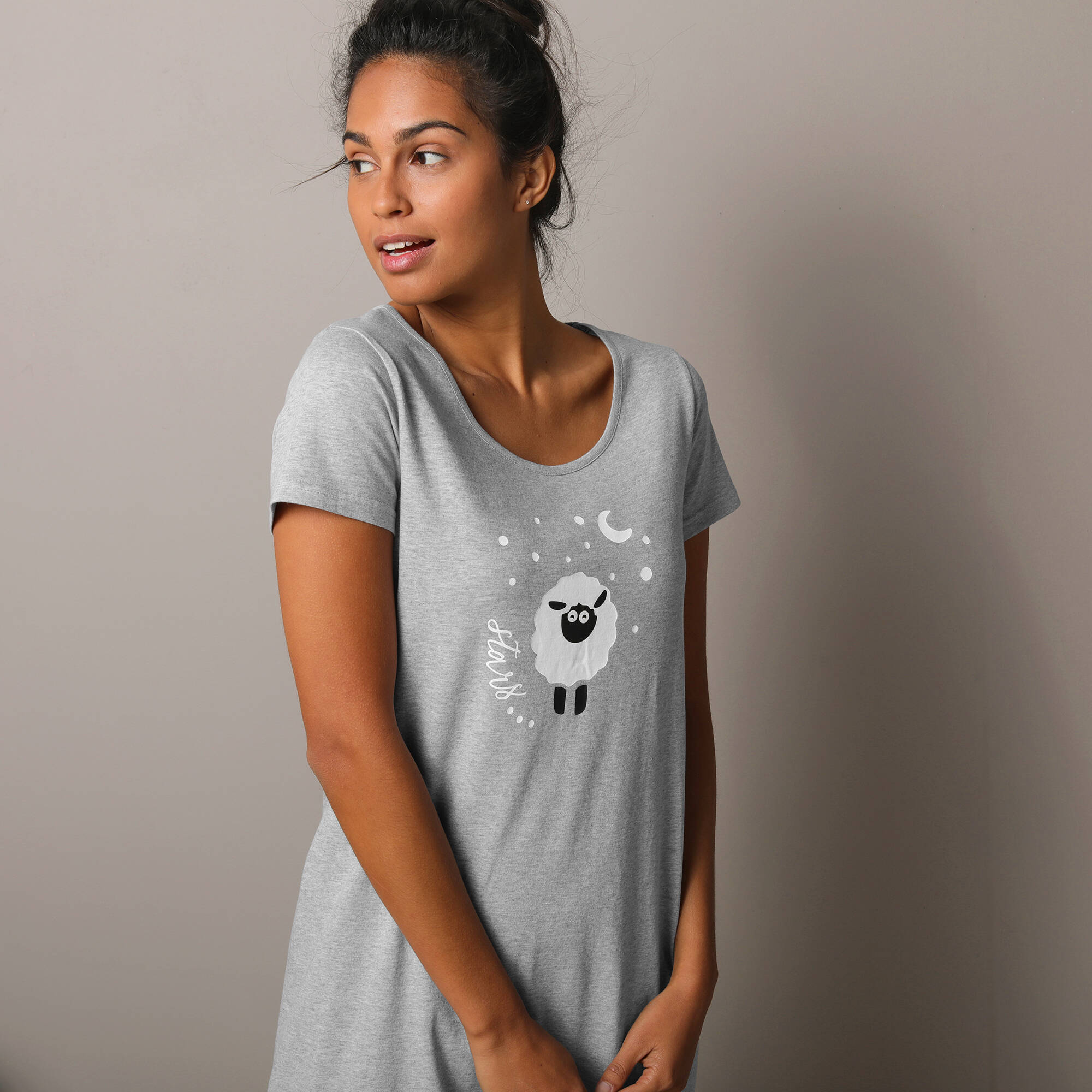 Chemise de nuit courte manches courtes imprimé "mouton"