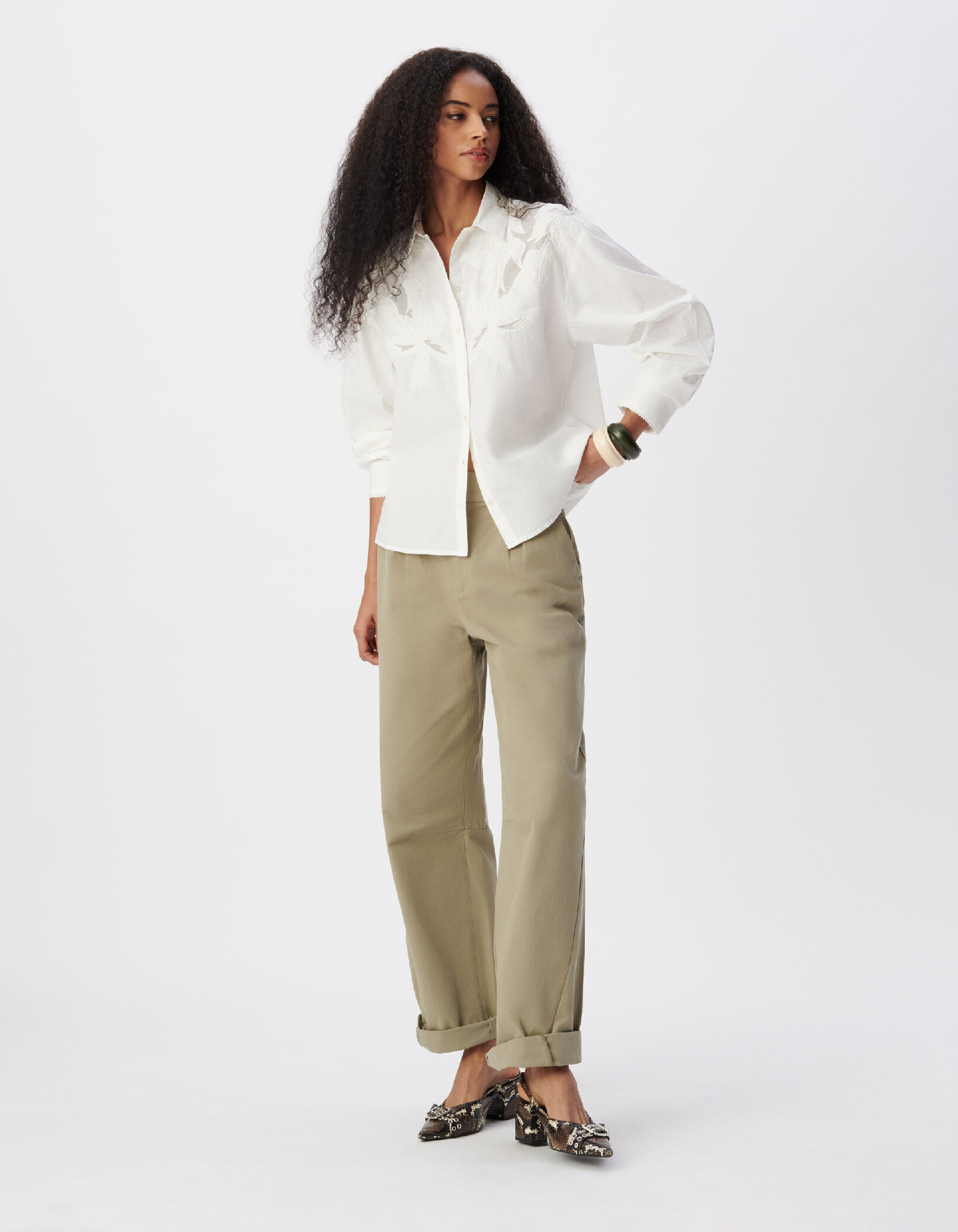Chemise blanche broderies fleurs Femme