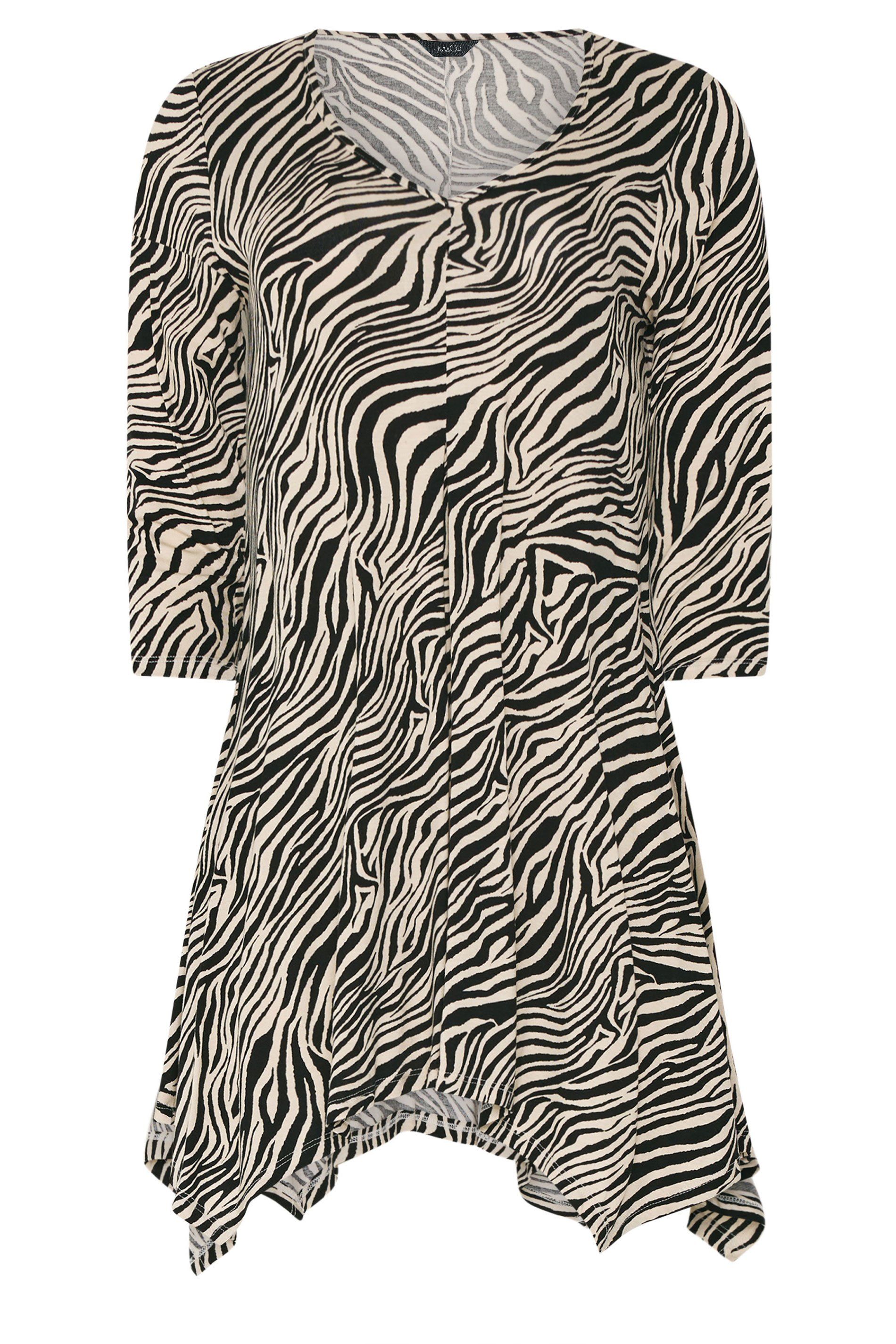 M&Co Printed Hanky Hem Top