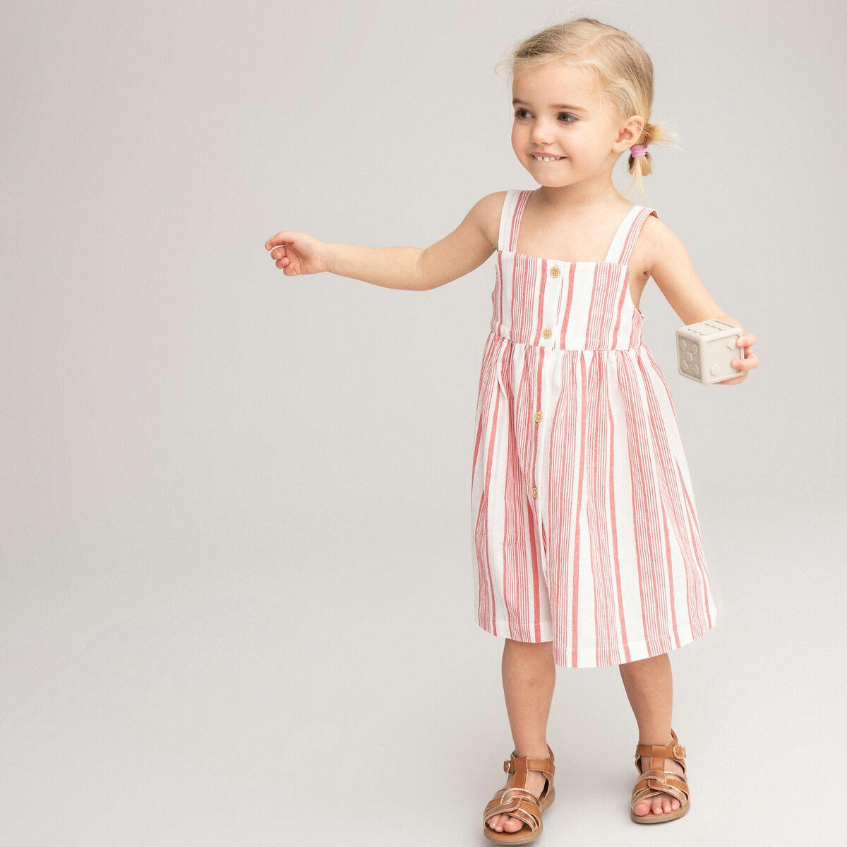 Robe rayée à bretelles