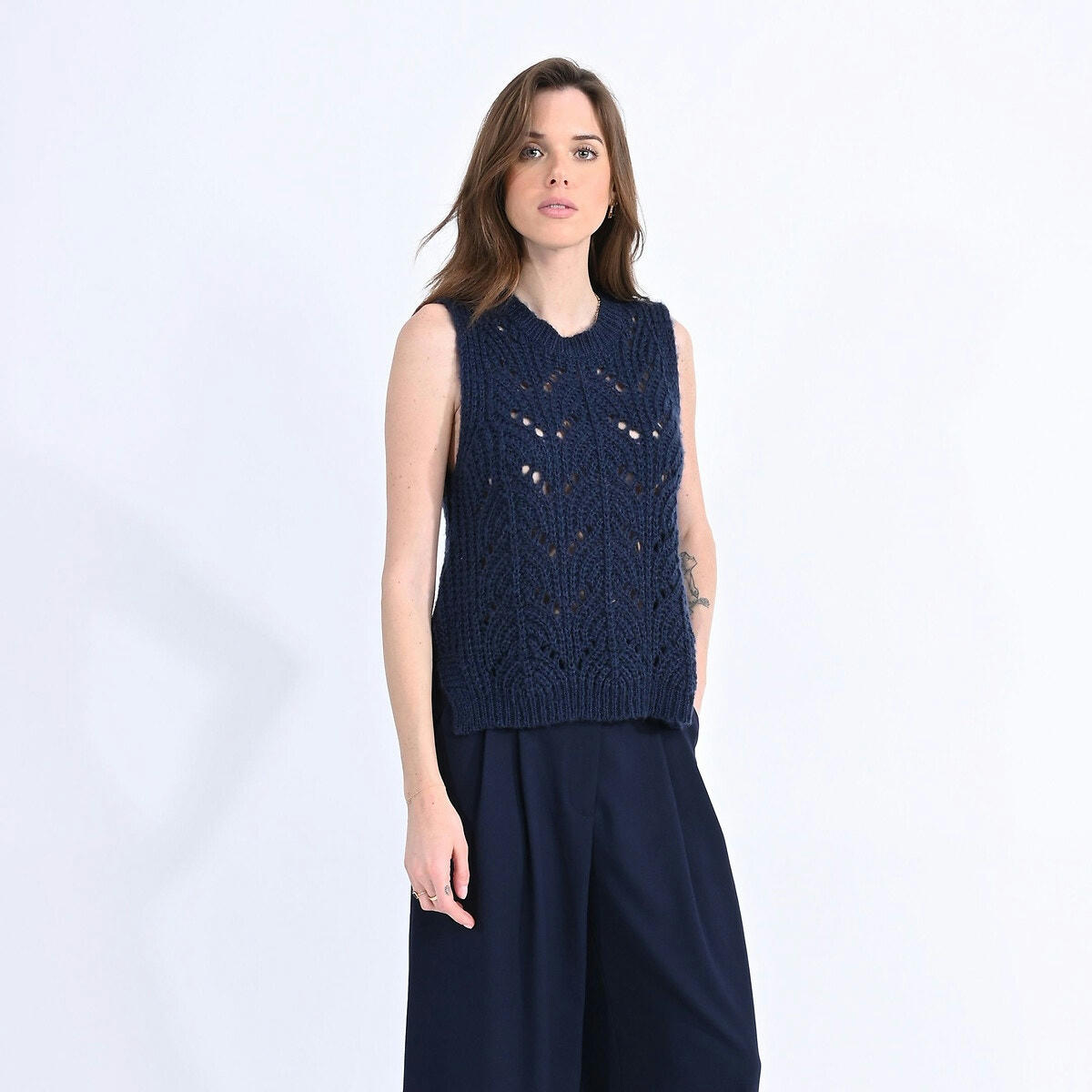 Pull col rond sans manches maille ajourée