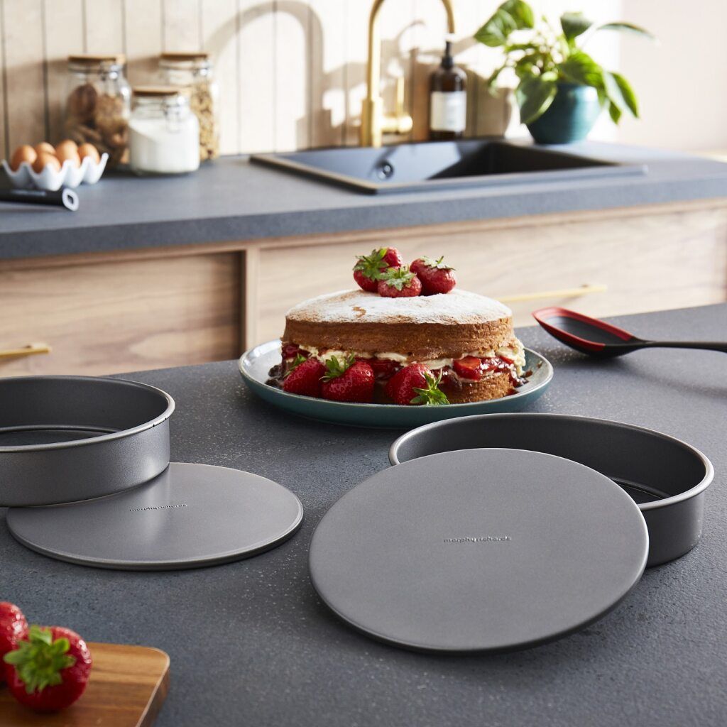 Morphy Richards Loose Base Shallow Cake Tin Set
