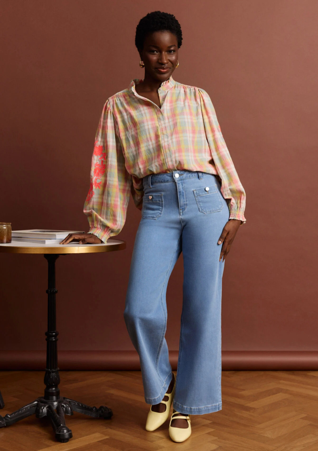 Cropped wide leg jeans