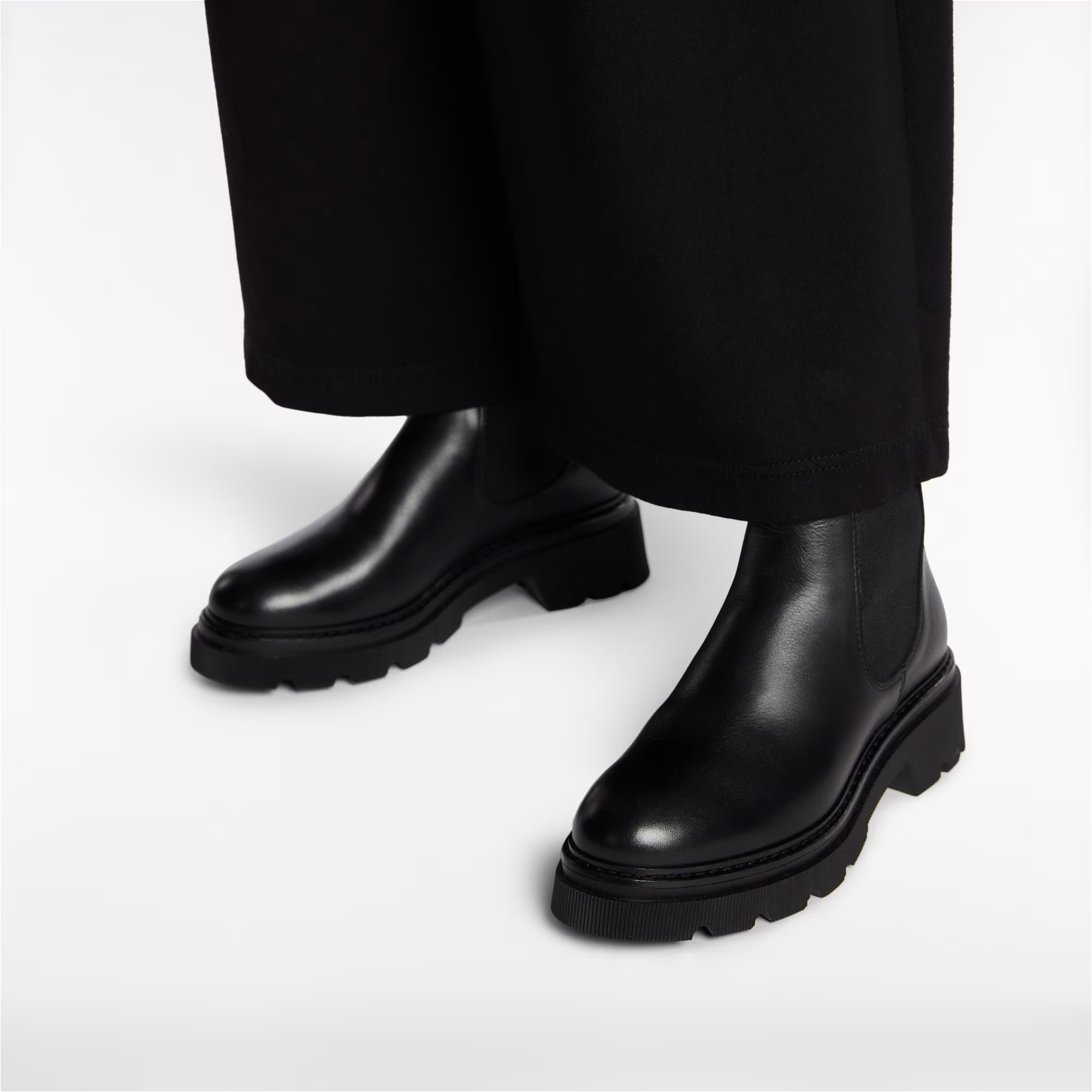 Mystic<br>Chunky Chelsea Ankle Boot