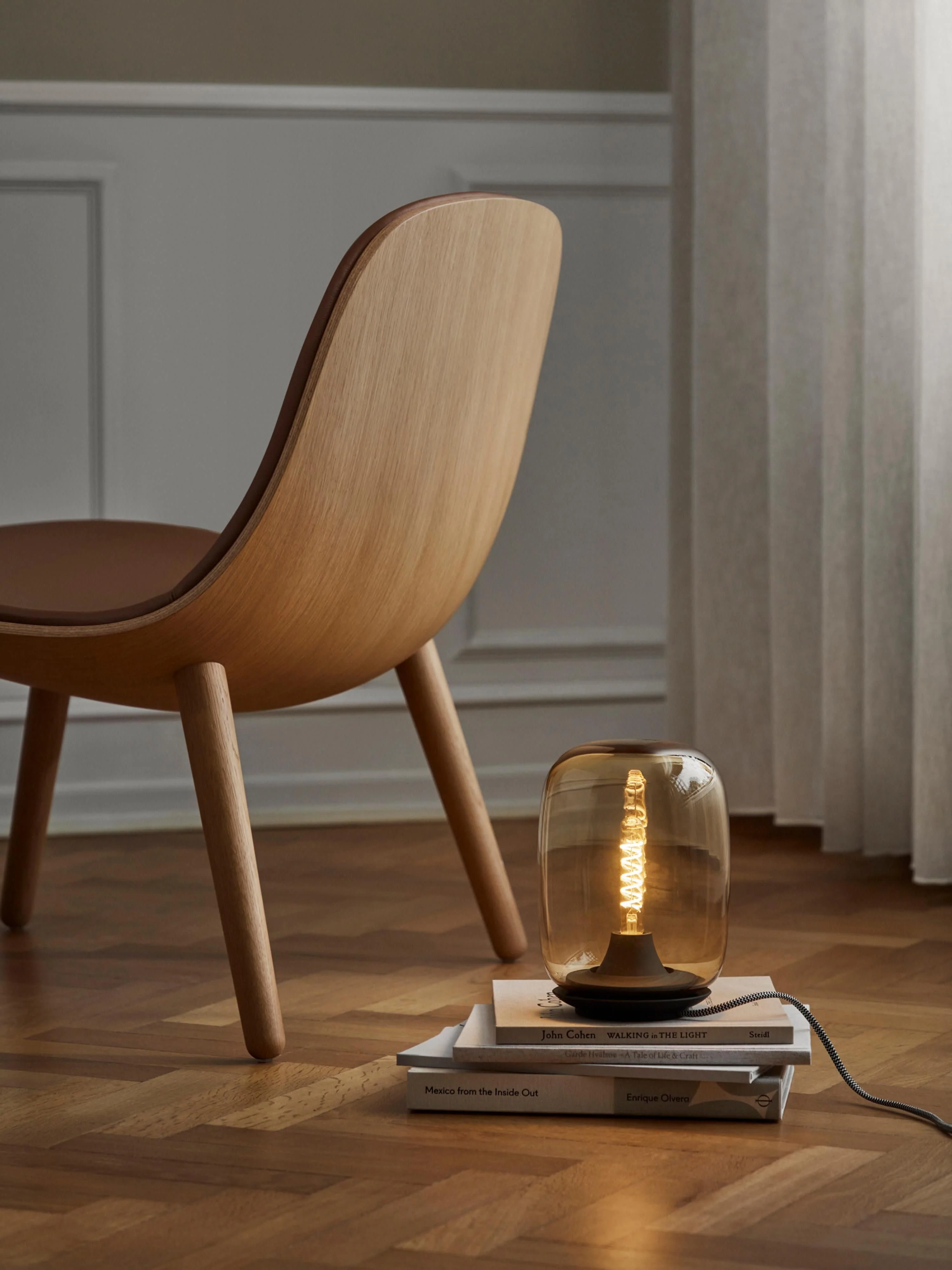 Mundgeblasene LED-Tischlampe Acorn, dimmbar