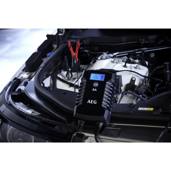 Batterieladegerät, für alle gängigen 12 V und 24 V Blei-Säure-Batterien