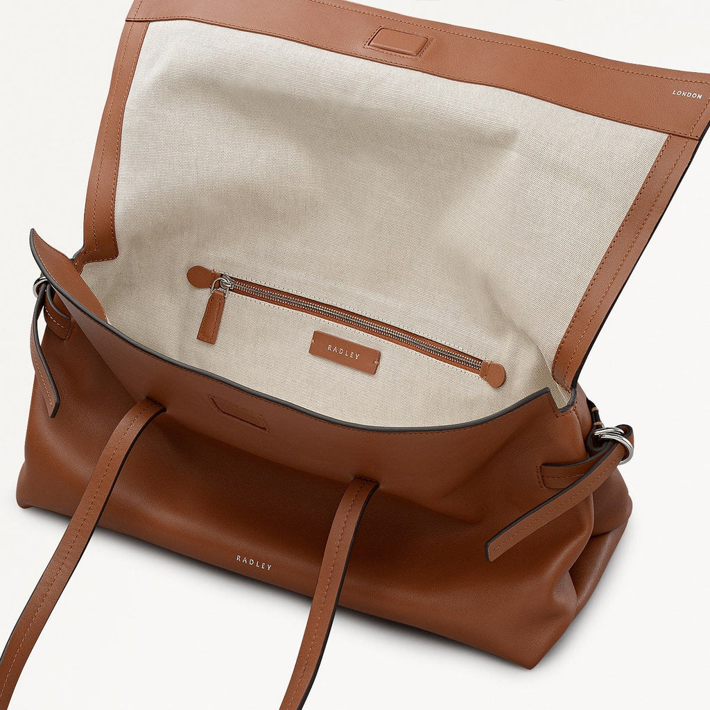 Fleet Street - Medium Flapover Shoulder Bag