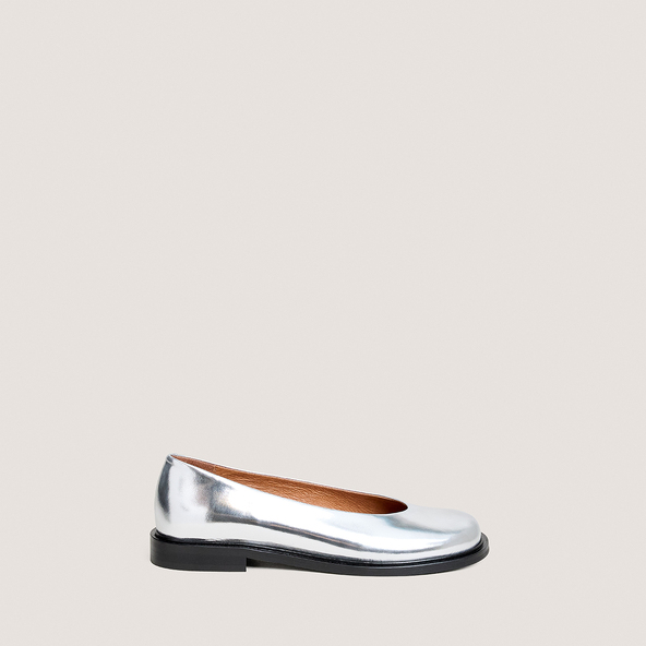 Ballerines à petits talons et bouts rondsen cuir miroir argent | DAURELIA