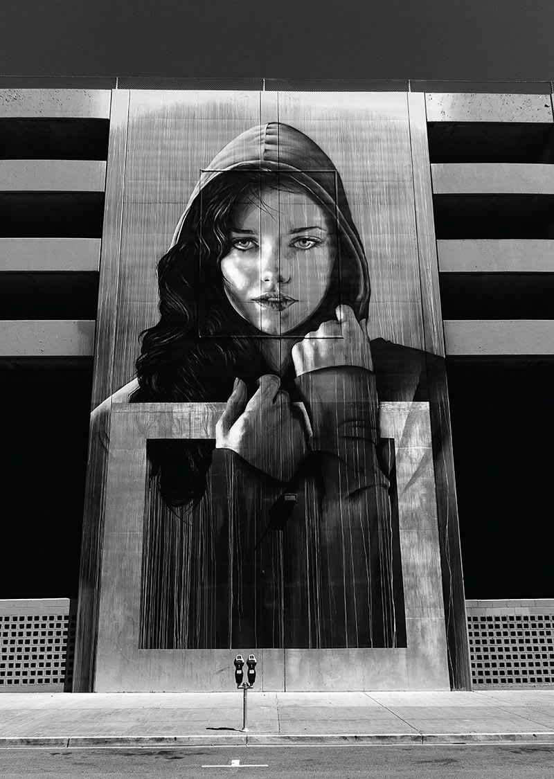 VINTAGE - Tableau métal femme capuche 32x45