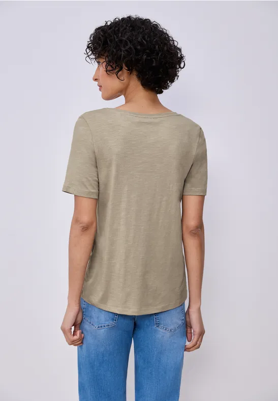Basic T-Shirt mit V-Neck