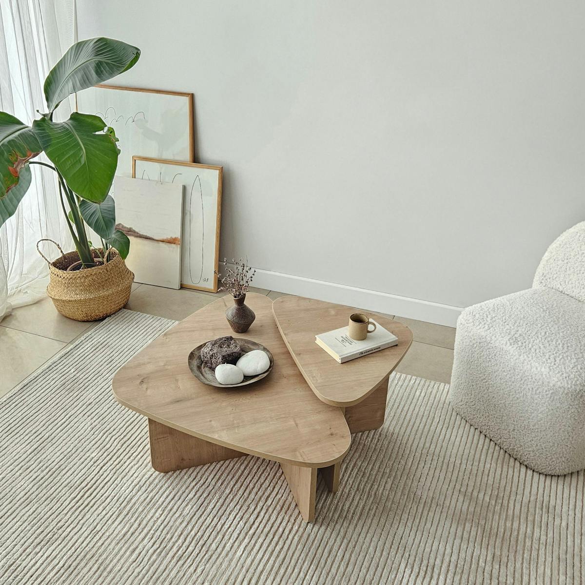 Table basse gigogne effet bois, triangle organique (x2) MARFA